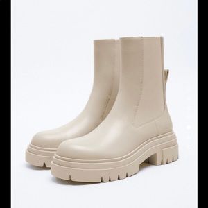 NWT OFF-WHITE ZARA LEATHER ANKLE BOOTS WITH LUG SOLES